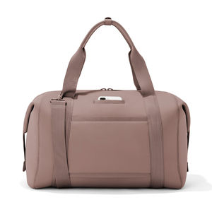 Sac de sport imperméable pour la gym, les entraînements et les voyages, avec compartiment à chaussures, logo personnalisé pour hommes et femmes, haute qualité, personnalisable - Product Image 4