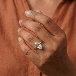 Anillo Solitario de Diamante Premium Corte Moval de Mina Antigua, Cultivado en Laboratorio, 2.02CT, Certificado IGI, con Oro Sólido de 18K, Anillo de Compromiso para Mujer, para Novia - Product Image 5