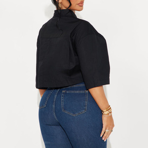 Camisa Oversize Corta para Mujer al por Mayor OEM, Manga Tres Cuartos, Hombro Caído, Bolsillo Frontal, Cuello con Botones, Top de Algodón para Dama - Product Image 2