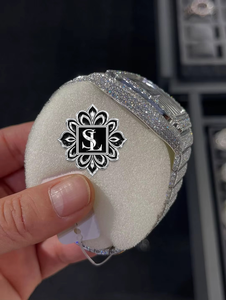 นาฬิกาข้อมือสตรีหรูหราทรงสี่เหลี่ยม ยี่ห้อ Shrilike Jewels ตัวเรือนสแตนเลส หน้าปัดประดับเพชร ระบบอนาล็อก ควอตซ์ พร้อมฟังก์ชั่นปลุก เป็นมิตรต่อสิ่งแวดล้อม เหมาะสำหรับทั้งชายและหญิง - Product Image 3