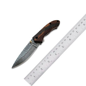 Cuchillo de Bolsillo Multifuncional de Acero de Damasco Hecho a Mano Personalizado OEM Burraq con Funda de Cuero, Regalo de Aniversario, Regalo para Padrinos de Boda - Product Image 1