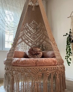 Silla Colgante de Macramé Hecha a Mano, Decoración Boho, Incluye Cojín - Product Image 2