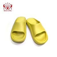 2024 Tongs et claquettes unisexe Printemps-Été en EVA, respirantes, légères, antidérapantes, à bout ouvert, tendance, pour la maison, avec semelle massante
