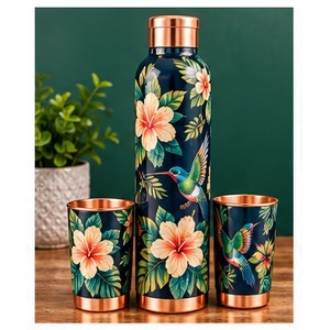 Botella de Agua de Cobre Hecha a Mano con Diseño Floral y Patrón de Colibrí, Set de Bebidas Portátil para Viaje - Product Image 1