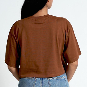 Camiseta Corta Holgada de Alta Calidad para Mujer, con Logotipo Personalizado, Hombros Caídos, 100% Algodón, Corte Cuadrado, Estilo Oversize - Product Image 3