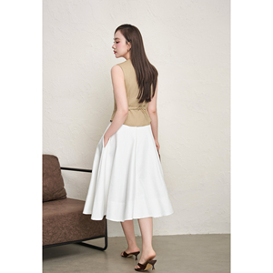 Jupe midi évasée blanche élégante et moderne pour femme, taille haute, en polyester et élasthanne, pour le bureau ou les occasions décontractées RYAN - Product Image 3