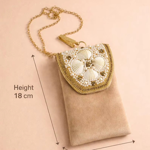 Funda de Teléfono Bordada a Mano con Cuentas, Diseño Floral de Flor de Cerezo, Calidad de Exportación, Nueva, para Amantes de la Moda, Regalos, Boutiques - Product Image 1