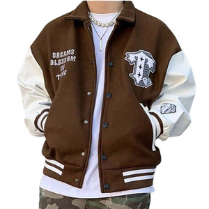 Nouvelle arrivée : Blouson universitaire personnalisé pour homme, marron et crème, avec logo brodé et motifs de patchs, style preppy, pour l'automne - Product Image 1