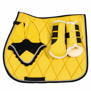 Ensemble de tapis de selle de dressage de qualité supérieure en tissu jaune pailleté, confortable et personnalisable, pour l'équitation - Product Image 4