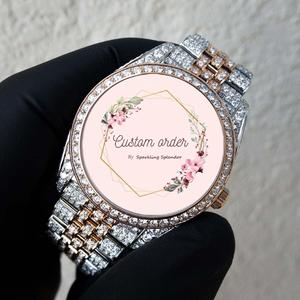 Reloj de Pulsera Unisex Hip Hop con Diamantes Moissanite VVS, Esfera Gris Romana con Acero Inoxidable Analógico, Personalizable - Product Image 1