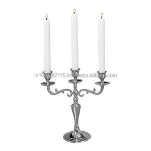 Candélabres en aluminium poli argenté brillant parfaits pour les centres de table des fêtes et les rassemblements officiels - Product Image 2