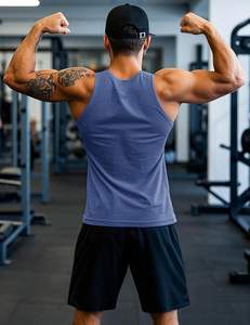 Camiseta sin mangas esencial para hombre: flujo de aire, capa suave, sensación ligera, movimiento relajado, textura suave, comodidad diaria, forma moderna, construcción resistente. - Product Image 2