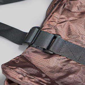 Bolsa de viaje plegable de nylon resistente al agua para gimnasio deportivo personalizado - Product Image 2