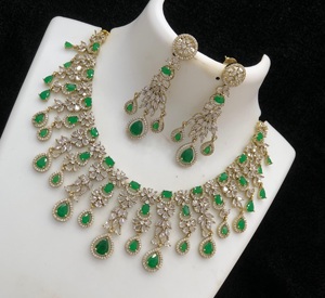 Juego de Collar y Aretes de Lujo en Latón Chapado en Oro Mate con Circonitas, para Mujeres y Niñas, Colección para Fiestas y Bodas - Product Image 6
