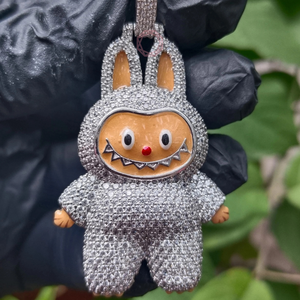 จี้ห้อยคอแบบกำหนดเอง hip hop fashion jewelry labubu01 ตัวอักษรทองเหลืองชุบทอง 18K เครื่องประดับจี้และชาร์มสำหรับผู้ชายและผู้หญิง - Product Image 3