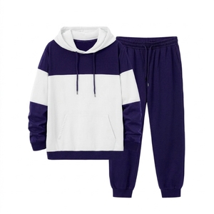 Ensemble de survêtement personnalisable pour homme : Sweat à capuche en coton épais et pantalon de survêtement rayé vintage, avec manches effet délavé soleil et strass - Product Image 3