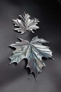 Handcrafted Cast Iron Wrought Iron Maple Leaf Wall Decoration Embossed Traditional European Design Anti-rust Powder - Product Image 5