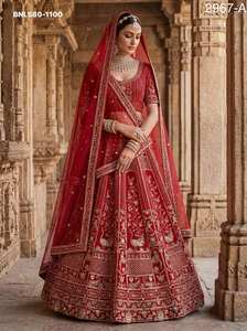 Último diseño de ropa de boda de seda con bordado a mano y trabajo con lentejuelas, conjunto de Lehenga Choli y Dupatta, moda femenina. - Product Image 5