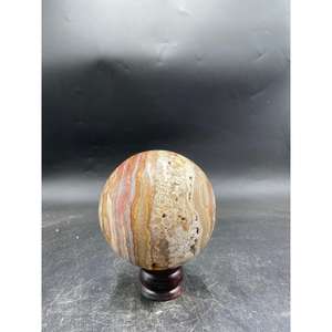 Boule de cristal d'agate rouge naturelle Crazy Lace, grande sphère de 15 cm - Product Image 2