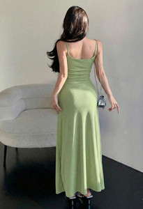 Vestidos de Mujer de Fabricante OEM, Color Amarillo Pálido, Cuello Corazón, Sin Mangas, Cintura Anudada, Estilo Sirena, Maxi, Poliéster Satinado, Transpirable - Product Image 3