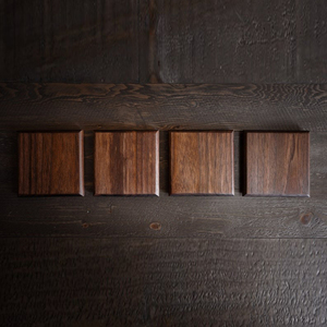 Juego de Posavasos Cuadrados de Madera de Nogal Sólido, Bases para Bebidas con Bordes Redondeados, Protectores para Tazas de Café, Decoración Moderna para Mesa, Accesorios de Vajilla - Product Image 4