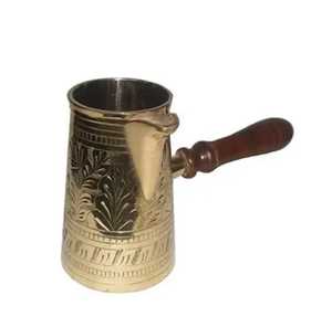 Cafetière turque en laiton martelé, Ibrik Cezve traditionnel avec longue poignée en bois, pour cuisinière - Product Image 2
