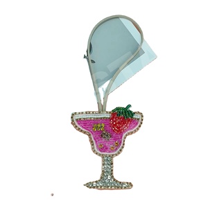 Cocktail verre breloques perles de rocaille mignon quotidien personnalisé caractère étoile breloques fille cadeau nouveau Style tendance pour perlé - Product Image 1