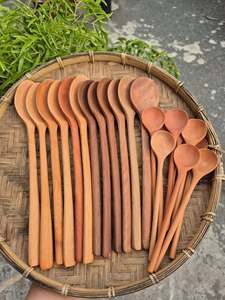 Cuillère à soupe en bois du Vietnam, bois naturel avec manche allongé pour servir le riz, remuer les boissons et le service café - Product Image 5