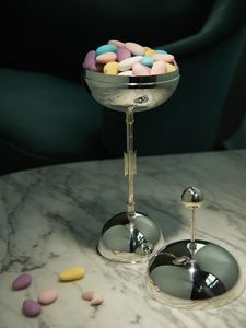 ชามเสิร์ฟช็อกโกแลตทรงคลาสสิกสีเงินพร้อมฐานตกแต่งอย่างสวยงาม สำหรับเสิร์ฟขนมแบบดั้งเดิมอย่างมีระดับ - Product Image 6