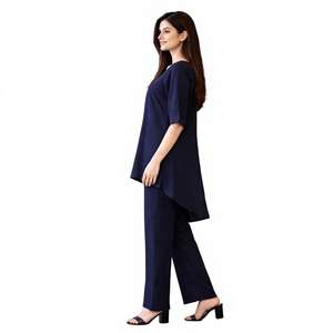 Conjunto coordinado premium para mujer en azul marino, elegante para oficina, top y pantalón, atuendo casual inteligente para el trabajo, venta al por mayor. - Product Image 1