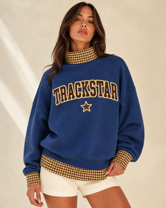 เสื้อสเวตเชิ้ตคอเต่าสีน้ำเงินรอยัล Trackstar แต่งขอบลายตารางสีน้ำตาล ประดับลายจุด ตัวอักษร Varsity รูปดาว โลโก้แบบกำหนดเอง แบรนด์ส่วนตัว แบบสวมหัว - Product Image 1