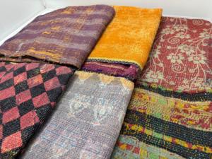 Jetés Kantha recyclés faits à la main, couvertures en patchwork textile vintage, couvertures en coton écologiques toutes saisons pour la décoration intérieure - Product Image 2