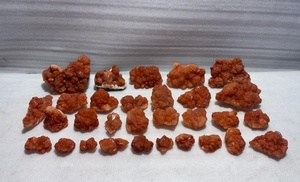Grappe de cristaux naturels de Heulandite rouge |   Spécimen minéral brut |   Pierre décorative de collection |   Vente en gros depuis l'Inde - Product Image 1