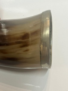 Verre à boire en corne d'animal durable, élégant et écologique, design moderne fait main, technique de polissage historique, attrayant - Product Image 3