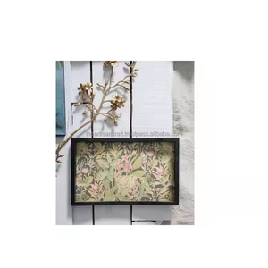 Plateau de service en bois fabriqué à la main avec un design imprimé artistique parfait pour servir des aliments, des boissons et la décoration par ARTISAN CRAFT - Product Image 6