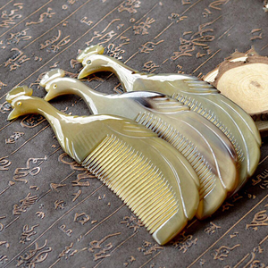 Peine de cuerno de búfalo para mujeres, niños y hombres, herramientas de peinado, peine multiusos con forma de pavo real, peine de cuerno cómodo - Product Image 6