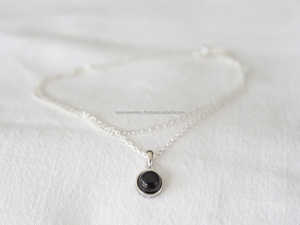 Collar hecho a mano chapado en oro con piedras preciosas de ónix negro de Plata de Ley 925 - Product Image 2