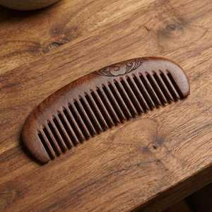 Peine de madera grabado de doble cara, portátil para el hogar, duradero, artesanía decorativa para el hogar - Product Image 5