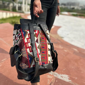 กระเป๋าเป้สะพายหลังหนังแจ็คการ์ดทำมือกระเป๋าหนังแท้ใช้ได้หลากหลายทุกเพศกระเป๋าดีไซน์วินเทจใหม่สินค้าจำนวนมาก - Product Image 5