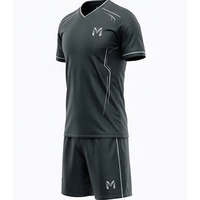 Ensembles d'entraînement de football professionnels imprimés, respirants, anti-humidité, séchage rapide, maillots et shorts athlétiques 100% grandes tailles