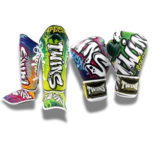 Ensemble d'entraînement de qualité supérieure en cuir de vachette pour le Muay Thai et la boxe MMA : Gants et protège-tibias pour jumeaux - Product Image 1