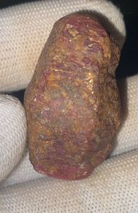 พลอยทับทิมดิบธรรมชาติจากเคนยา เหมืองเฟโมส จอห์น โซล น้ำหนัก 169.55 กะรัต - Product Image 3