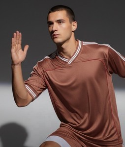 Conjunto de Uniforme de Fútbol Deportivo Personalizado para Otoño, Transpirable, Resistente al Viento, de Secado Rápido, Diseño Sólido 2 en 1, Ropa Deportiva para Equipos OEM - Product Image 5