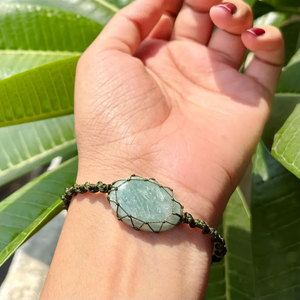 Pulsera de Aventurina Verde Hecha a Mano con Cordón de Oliva Ajustable, Joyería Boho de Piedras Naturales para Mujer - Product Image 3