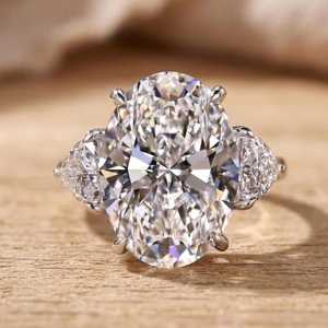 Anillo de compromiso de diamante creado en laboratorio, muy vendido, personalizado en oro blanco de 14K, certificado IGI, anillo trilogía ovalado para mujer al mejor precio - Product Image 6