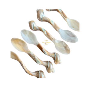 Cuchara de Concha de Perla Natural Hecha a Mano, Vajilla Ecológica, Elegante Cuchara de Madreperla para Comer y para Postre - Product Image 1