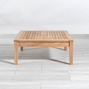 Table basse d'extérieur en teck, moderne, minimaliste, écologique, durable, fabriquée à la main, pour villa contemporaine et terrasse d'hôtel - Product Image 1