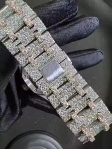 Montre chronographe de luxe Hip Hop entièrement sertie de pierres, cadran analogique, boîtier rond - Product Image 4