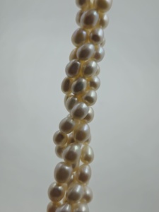 Perlas de Arroz Naturales de Agua Dulce, Perlas Sueltas Ovaladas Sujni Moti Blancas Genuinas para la Fabricación de Joyas al por Mayor - Product Image 2