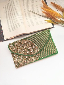 Pochette zippée artisanale en coquille de nacre bleue pour femme, broderie de qualité supérieure, pochette à monnaie perlée, sac messager tendance avec doublure - Product Image 1